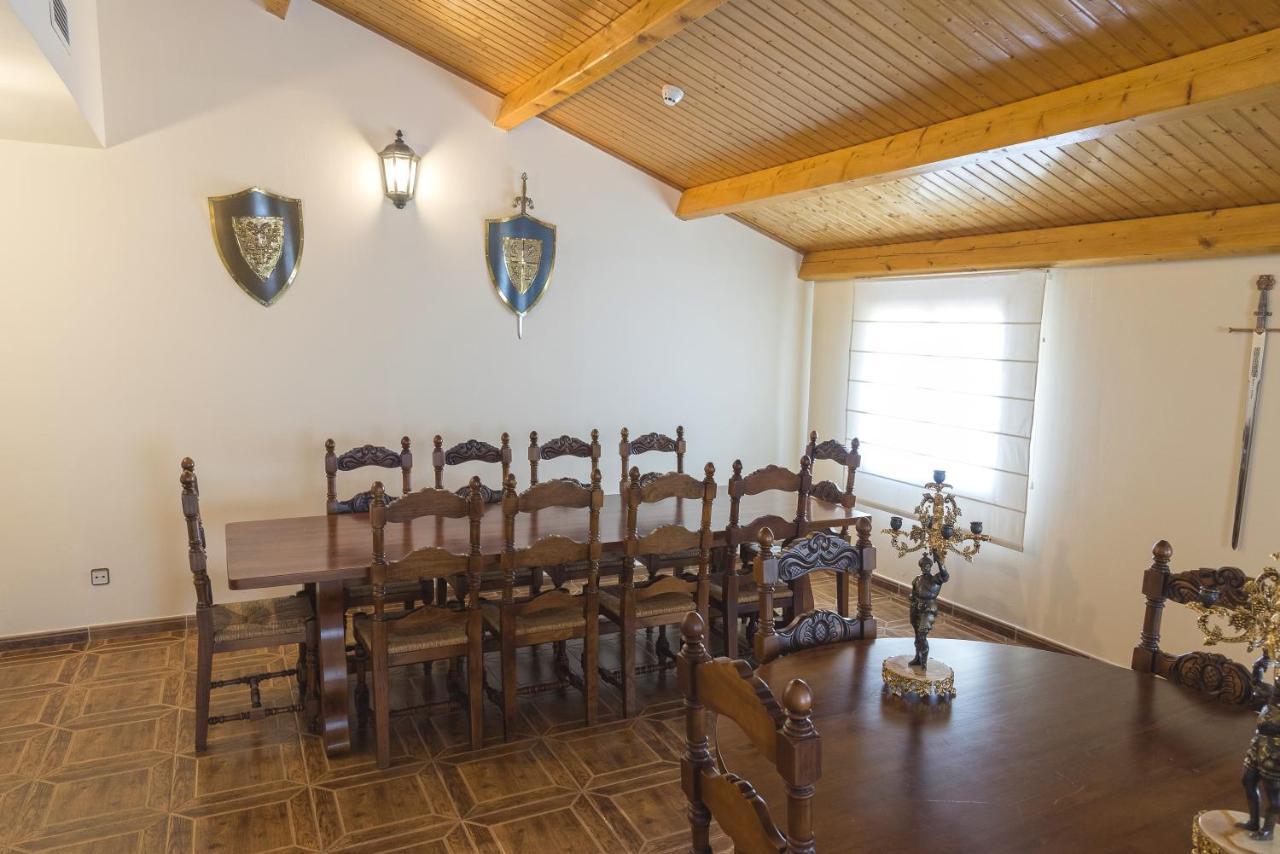 Hotel-Restaurante La Sima Castillo de Garcimunoz Ngoại thất bức ảnh