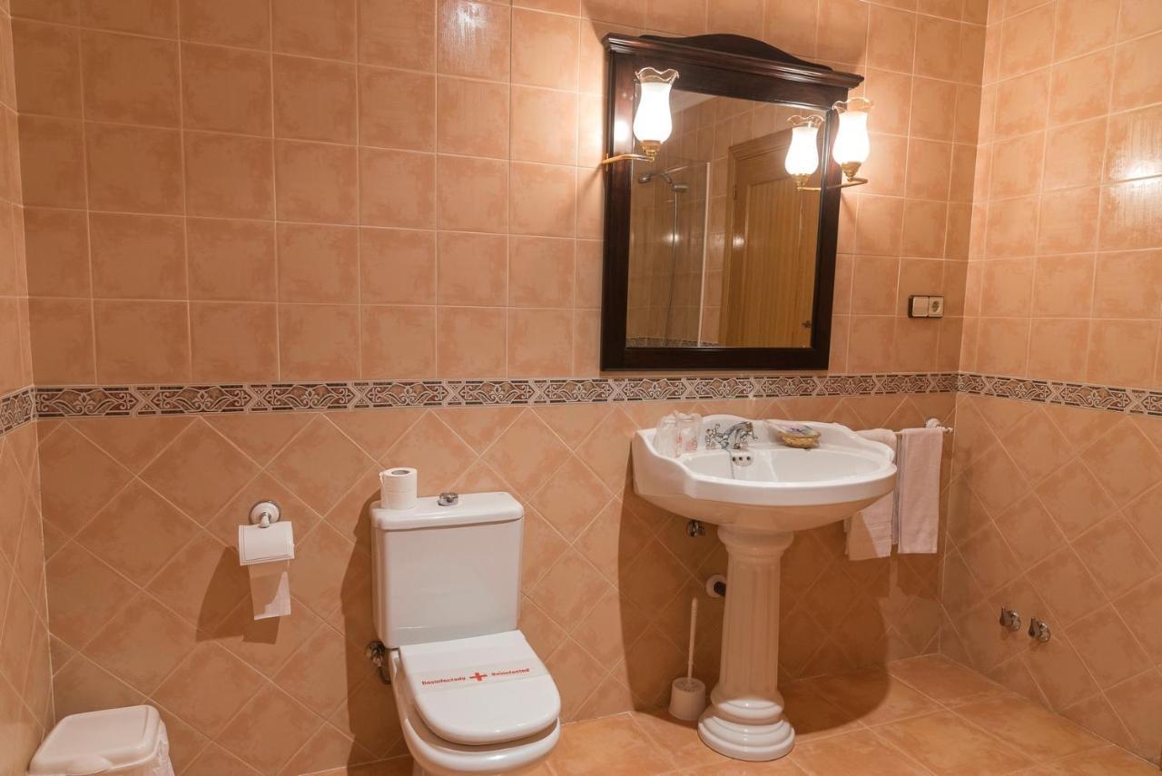 Hotel-Restaurante La Sima Castillo de Garcimunoz Ngoại thất bức ảnh