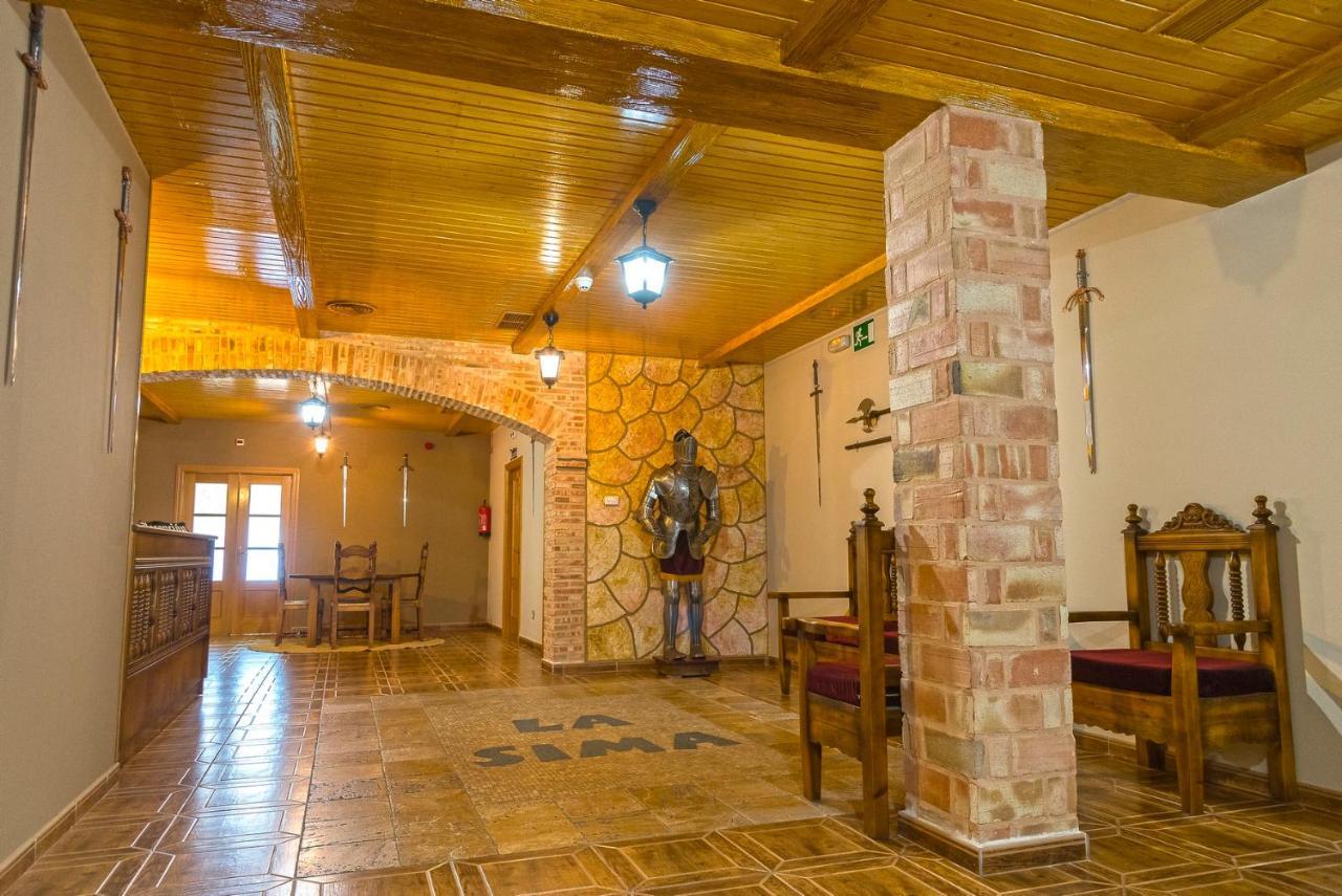Hotel-Restaurante La Sima Castillo de Garcimunoz Ngoại thất bức ảnh