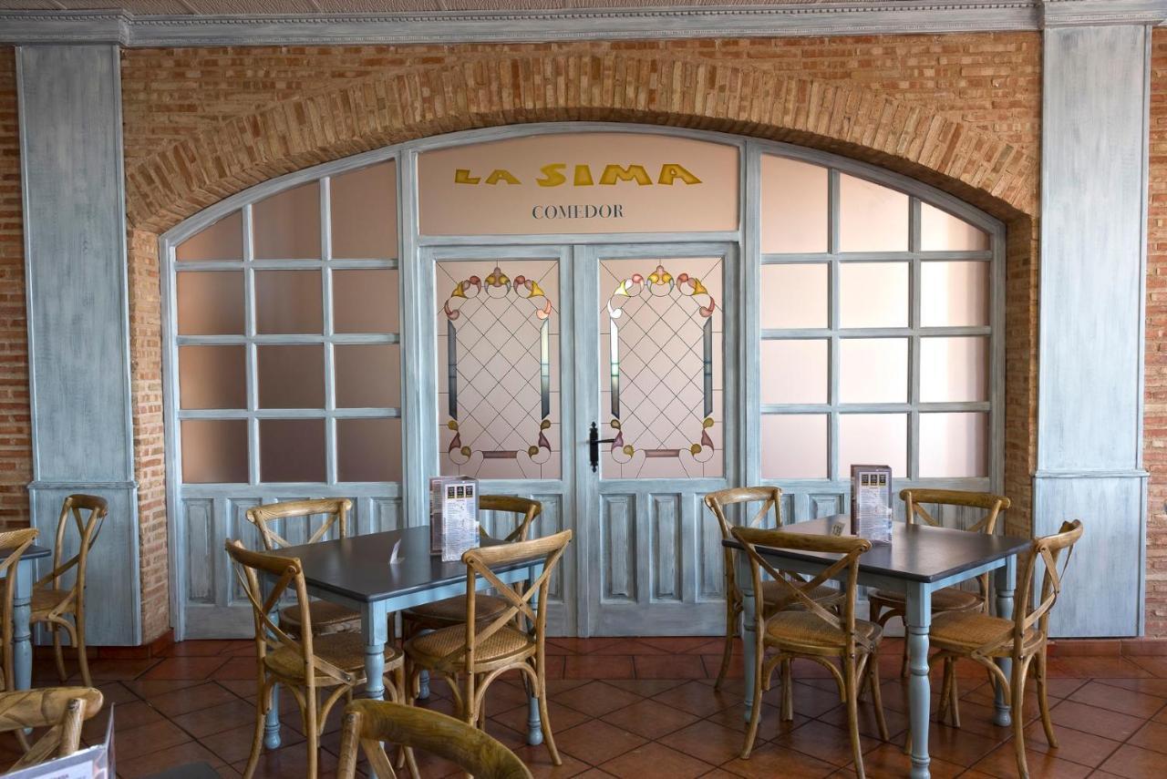 Hotel-Restaurante La Sima Castillo de Garcimunoz Ngoại thất bức ảnh
