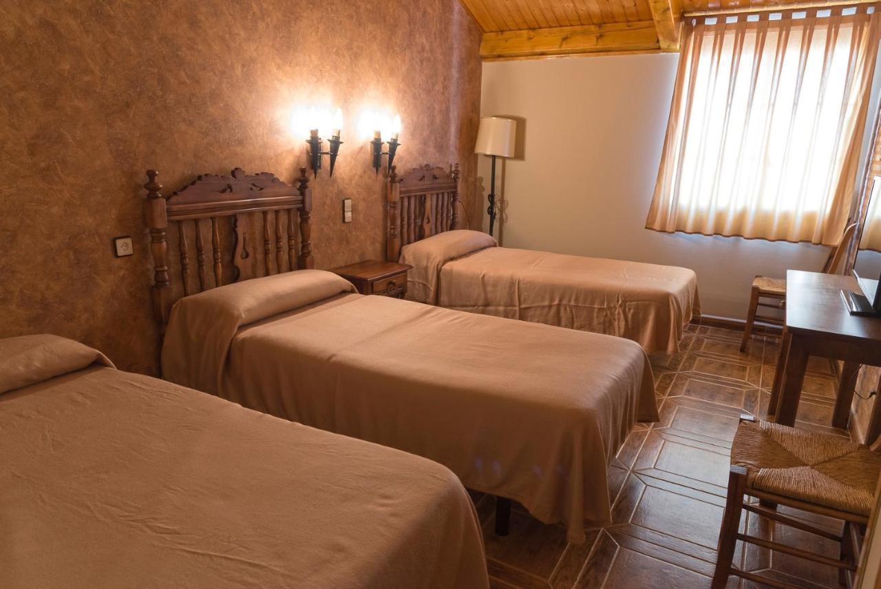 Hotel-Restaurante La Sima Castillo de Garcimunoz Ngoại thất bức ảnh